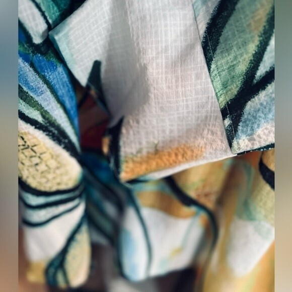 Ali Miles Artsy Graphic Tropical Floral Lightweight Tunic Button Down Top - Picture 7 of 11